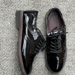 Womens Black Patent Oxfords - Classic Lace-Up Dress Shoes